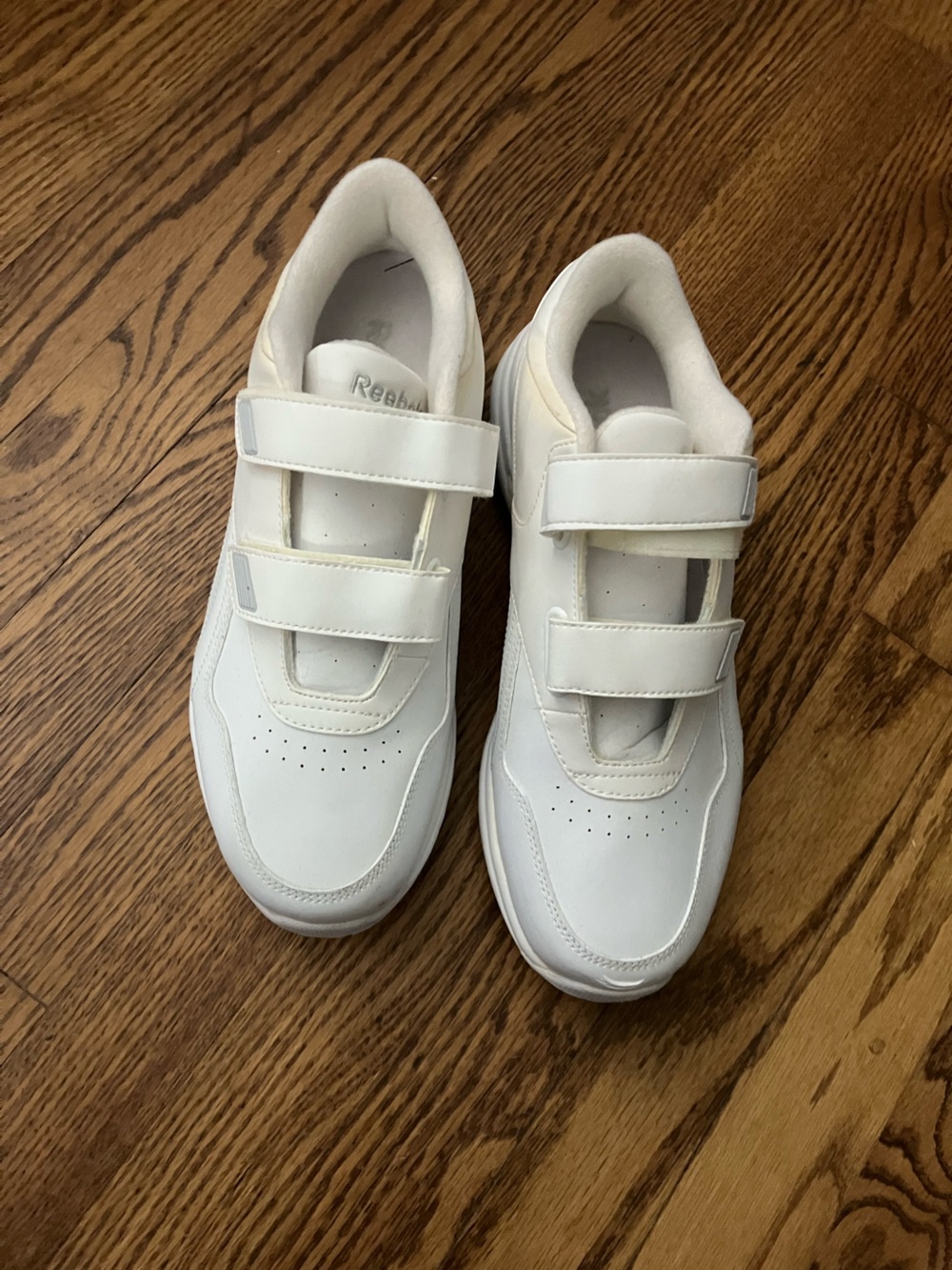 Reebok Men’s White Velcro Athletic Shoes size 8